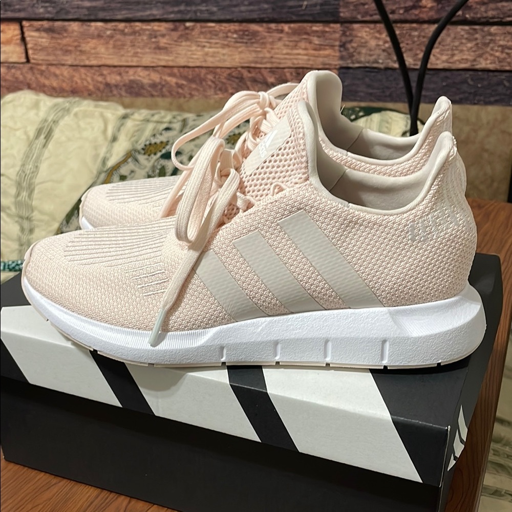 Adidas Women’s Sneakers Light Pink Size 7.5